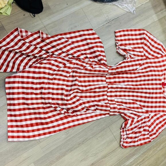 Red dress - Picture 3 of 3